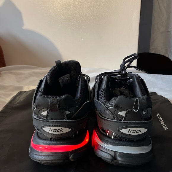 Balenciaga Track Runner LED - Picture 9 of 11